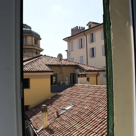 3-tourist House Bologna-mansarda - Self Check-in Apartment *