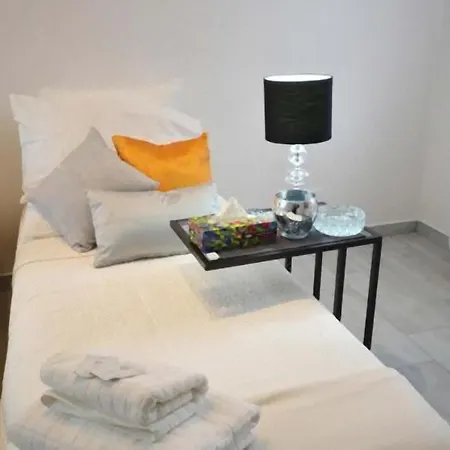 3-tourist House Bologna-mansarda - Self Check-in Apartment Bologna