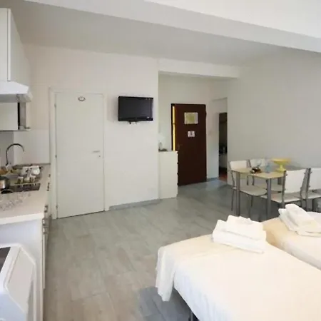 3-tourist House Bologna-mansarda - Self Check-in Apartment *